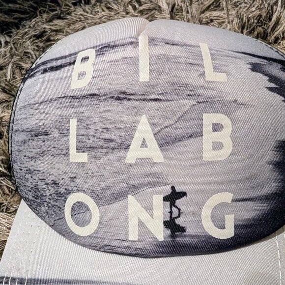 Billabong Womens Adjustable Trucker Hat B&W Beach Surfer Graphic NWOT - Picture 3 of 6